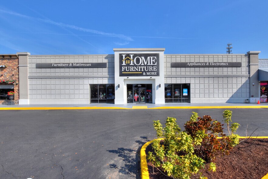 More Photos Of 1350-1380 N Broadway Ave, Bartow Freestanding For Sale