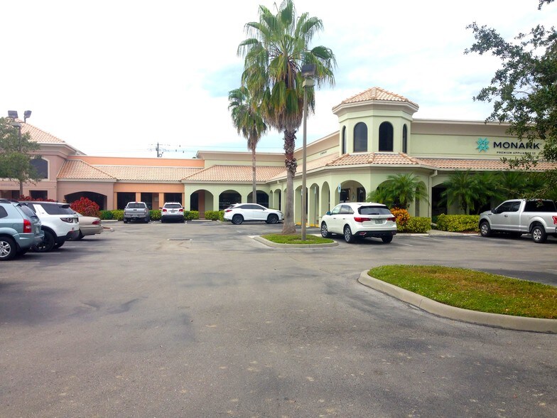More Photos Of 27180 Bay Landing Dr, Bonita Springs Medical For Lease