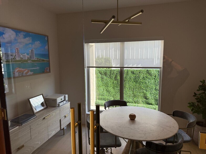 More Photos Of 7320 Biscayne Blvd, Miami Storefront Retail Office For Lease