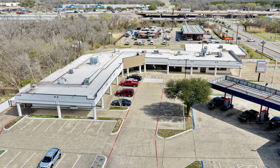 More Photos Of 1223 E Belt Line Rd, DeSoto Freestanding For Lease