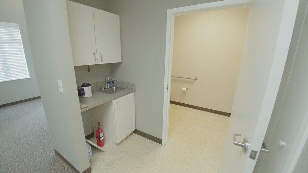 More Photos Of 203 Oakside Ln, Canton Medical For Sale