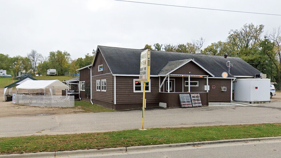 Primary Photo Of 1743 Long Bridge Rd, Detroit Lakes Restaurant For Sale