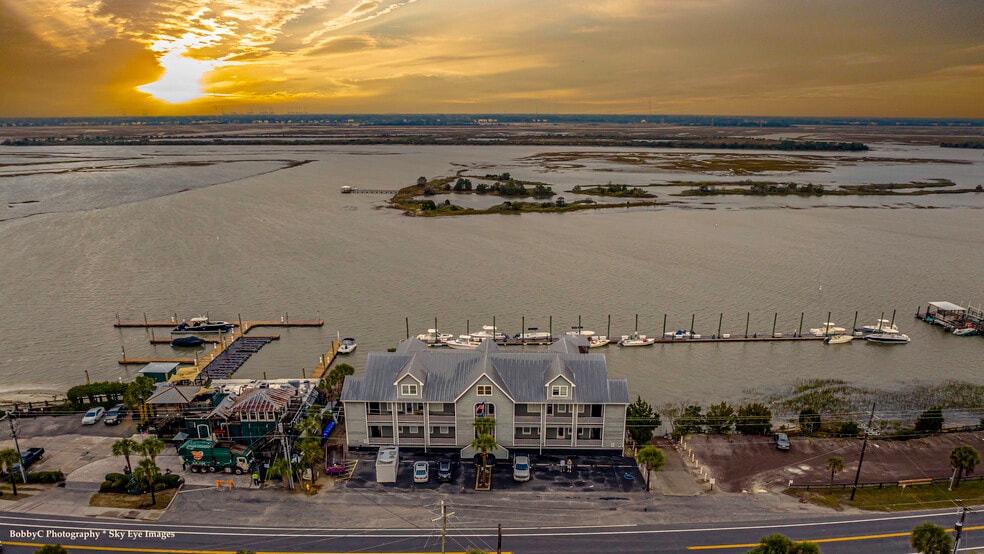 Primary Photo Of 103 Palm Blvd, Isle Of Palms Office For Sale