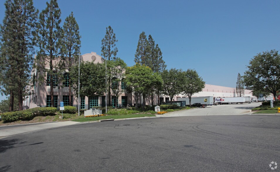 More Photos Of 2301-2329 E Pacifica Pl, Rancho Dominguez Unknown For Lease