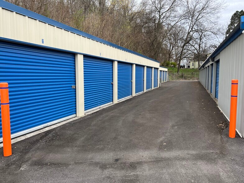 More Photos Of 5209 Memorial Blvd, Kingsport Self Storage For Sale