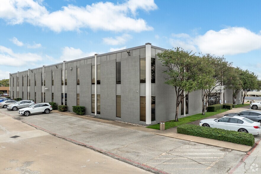 More Photos Of 8267 Elmbrook Dr, Dallas Office For Lease