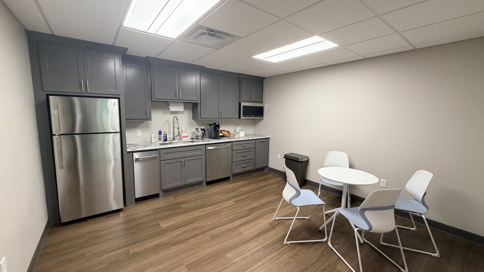 More Photos Of 1431 Merill Dr, Little Rock Office For Lease