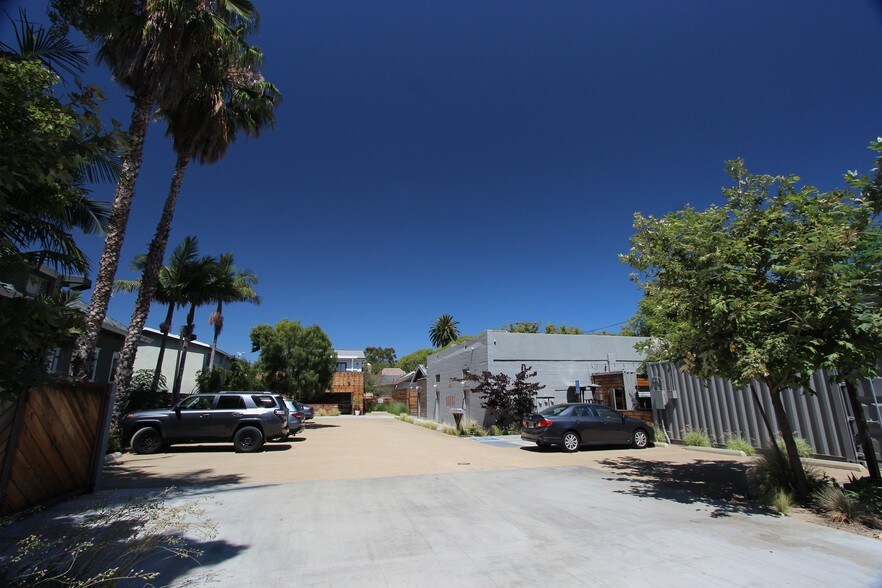 More Photos Of 613 E Santa Ana Blvd, Santa Ana Storefront Retail Residential For Lease