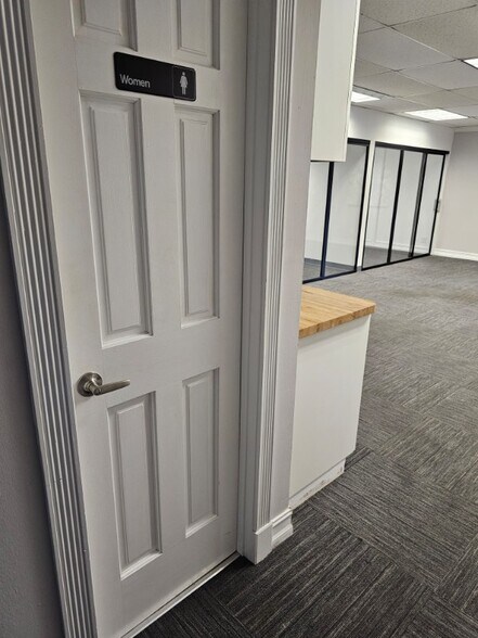 More Photos Of 3277 SE 14th Ave, Fort Lauderdale Warehouse For Lease