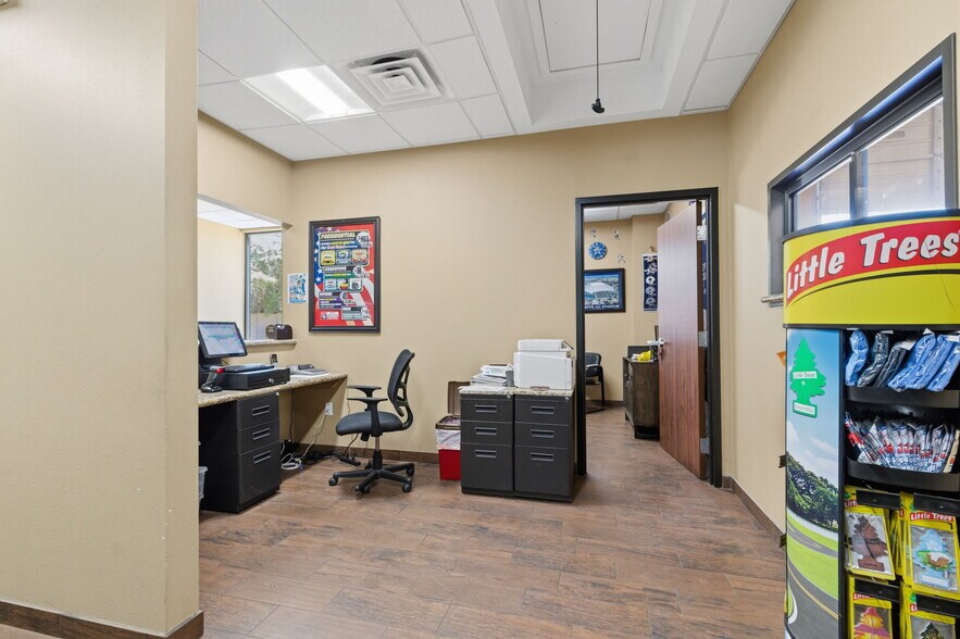 More Photos Of 12111 Cypress North Houston Rd, Cypress Carwash For Sale