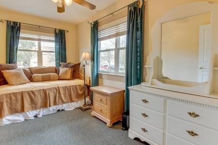 More Photos Of 707 NE 5th St, McMinnville Office For Sale