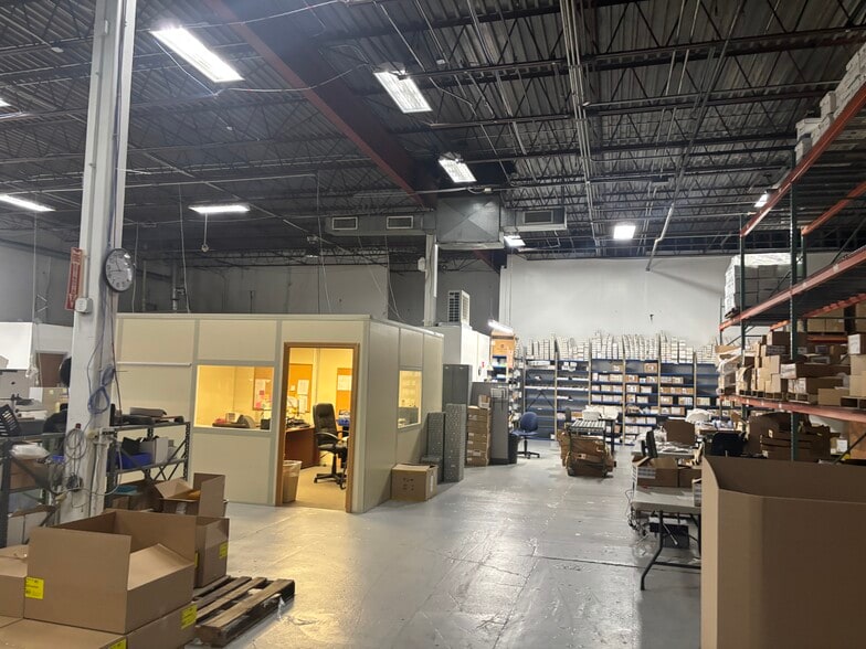 More Photos Of 41 Western Industrial Dr, Cranston Research And Development For Sale