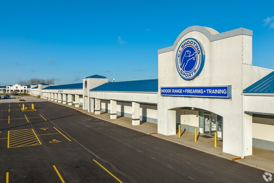 More Photos Of 310 Wylie Dr, Normal Unknown For Lease