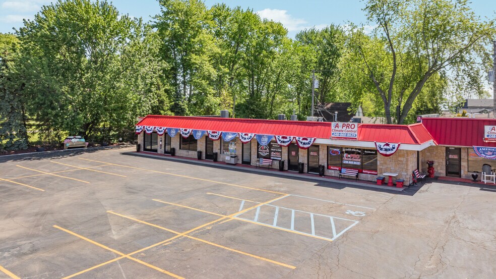 More Photos Of 35628 Jefferson Ave, Harrison Township Medical For Lease