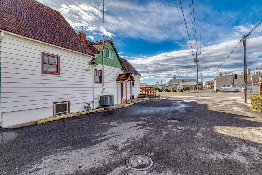 More Photos Of 235 W Idaho Ave, Ontario Office Residential For Sale