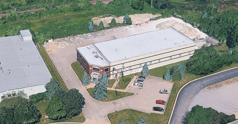 Primary Photo Of 2180 Swanson Ct, Gurnee Industrial For Sale