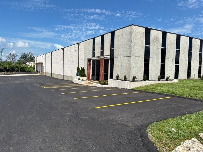 Primary Photo Of 2441-2445 Northline Industrial Blvd, Maryland Heights Warehouse For Sale