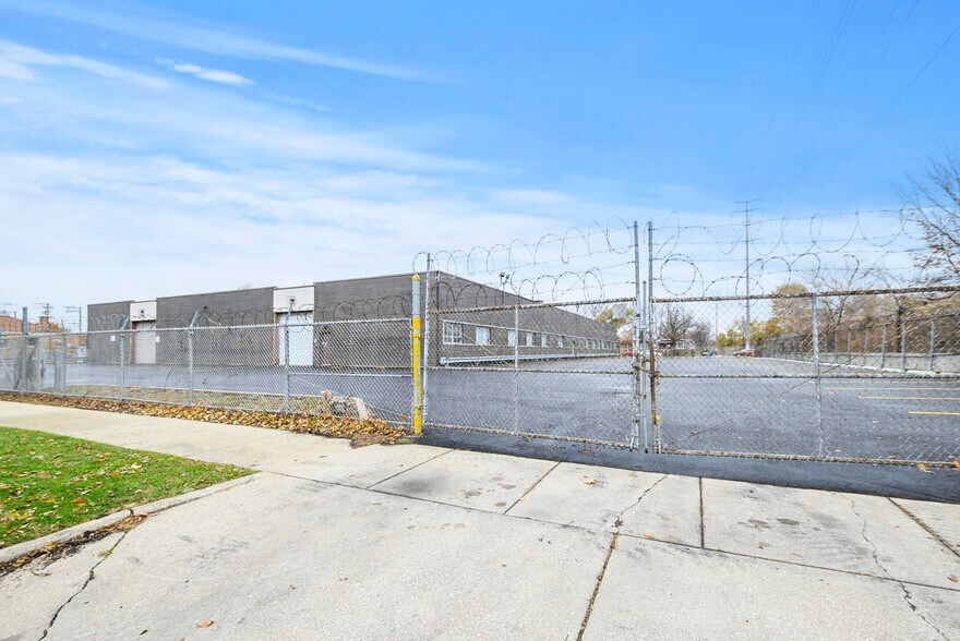 Primary Photo Of 3605 W 63rd St, Chicago Distribution For Lease