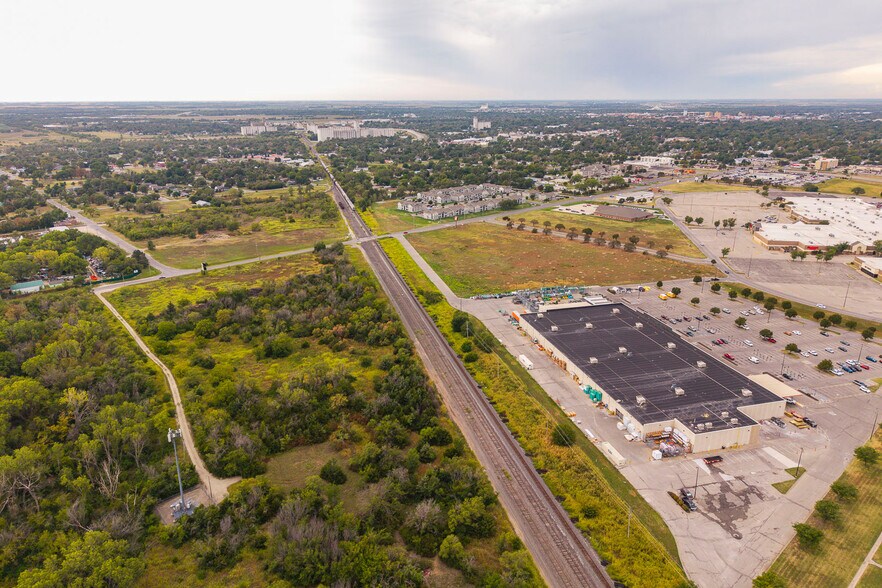 More Photos Of 2000 E 11th Ave, Hutchinson Land For Sale