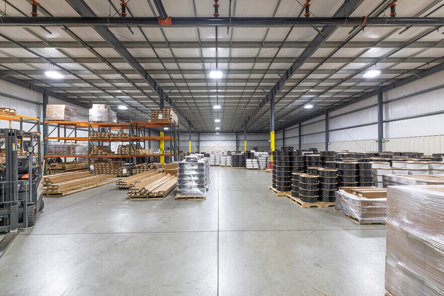 More Photos Of 1000 Sako Ct, Elkhart Warehouse For Lease