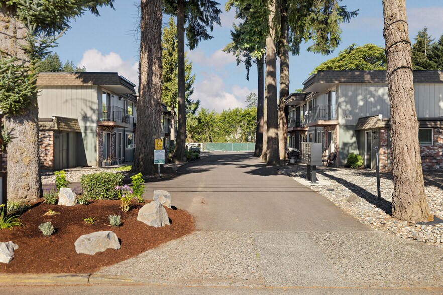 More Photos Of 2615-2631 SE 111th Ave, Portland Apartments For Sale