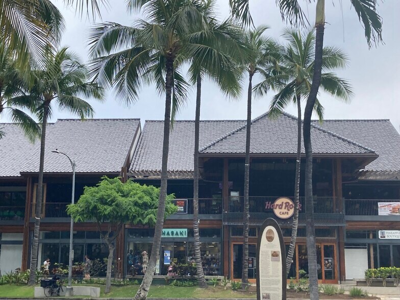 More Photos Of 280 Beach Walk, Honolulu Storefront For Lease