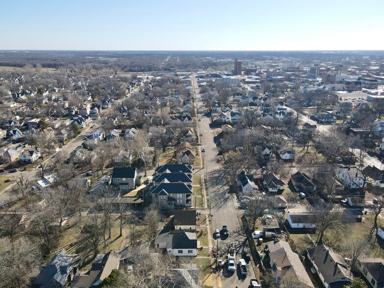 More Photos Of 801 W 1st St, Joplin Multifamily For Sale