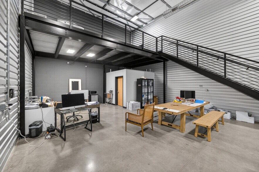 More Photos Of 529 E US HWY, Boerne Unknown For Lease