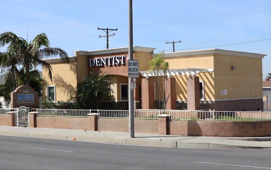 More Photos Of 705 S State College Blvd, Anaheim Medical For Sale