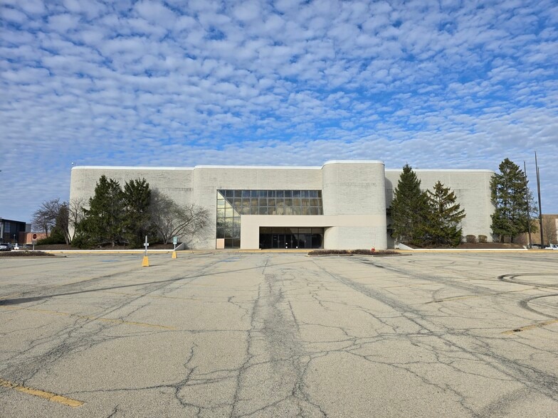Primary Photo Of 3340 Mall Loop Dr, Joliet Department Store For Sale