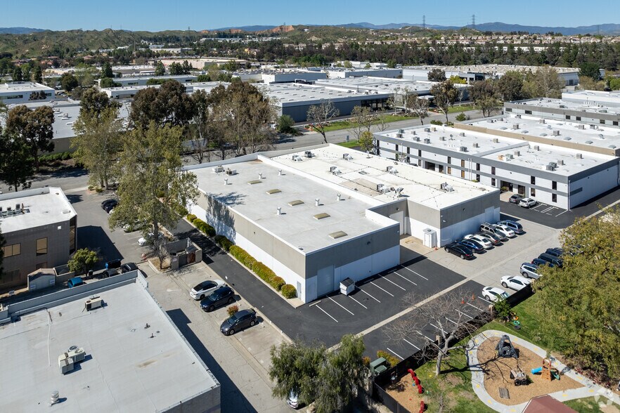 More Photos Of 25028 Avenue Kearny, Valencia Manufacturing For Lease