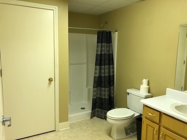 More Photos Of 25 Goss Dr, Hampton Medical For Sale