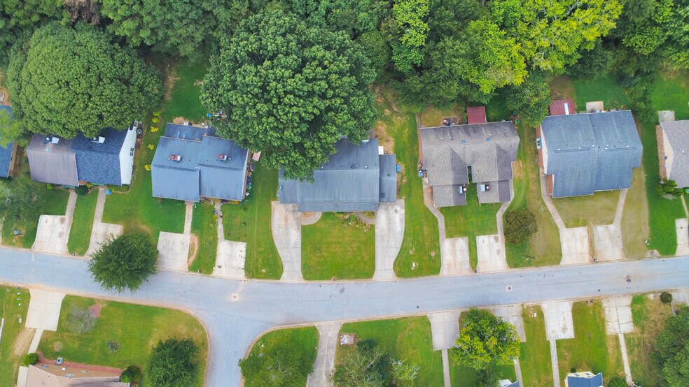 More Photos Of 2814 Briar Hill Ln SE, Conyers Multifamily For Sale