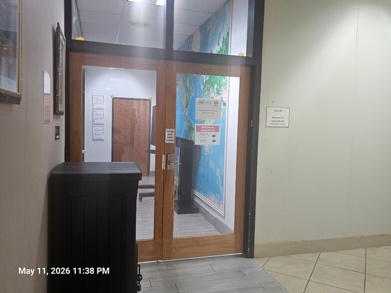 More Photos Of 1720 S Edmonds Ln, Lewisville Office For Lease