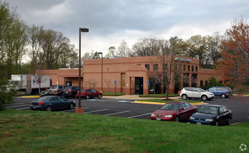 Primary Photo Of 8261 Willow Oaks Corporate Dr, Fairfax Medical For Sale
