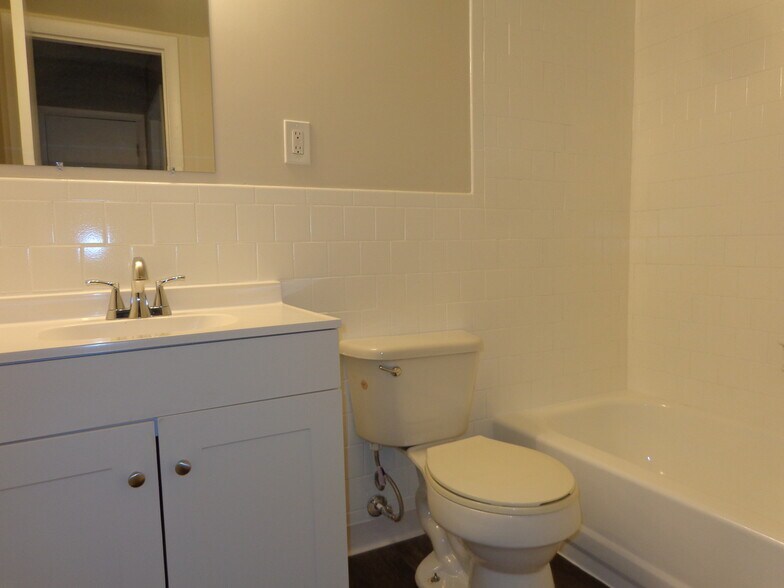 More Photos Of 5537 Iowa Ave, Norfolk Apartments For Sale