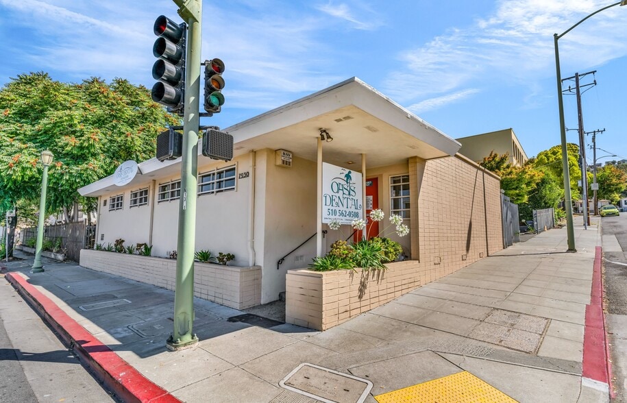 Primary Photo Of 7930 MacArthur Blvd, Oakland Medical For Sale