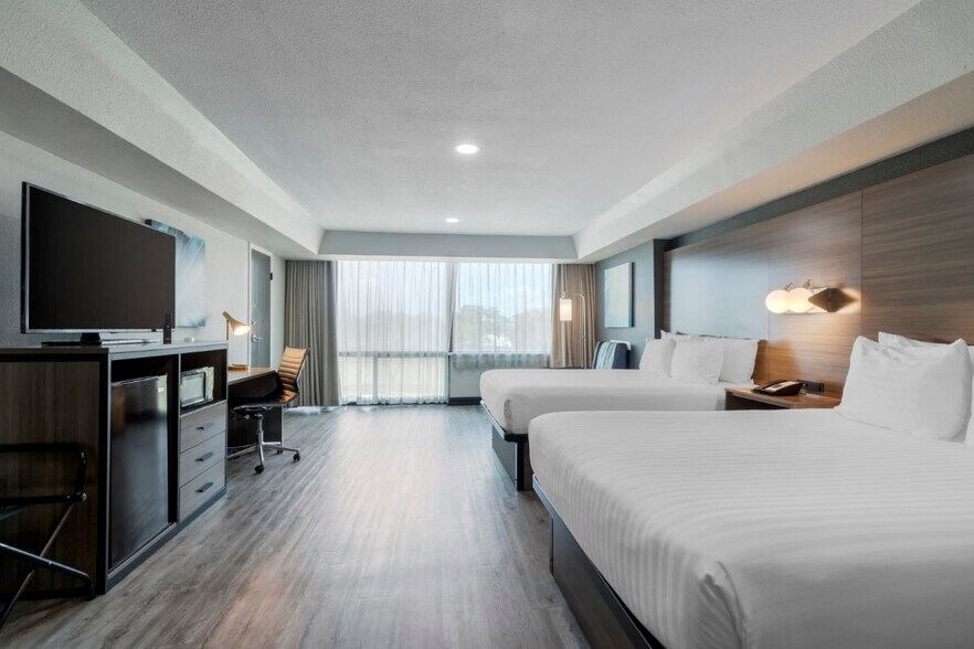 More Photos Of 2021 N Padre Island Dr, Corpus Christi Hotel For Sale