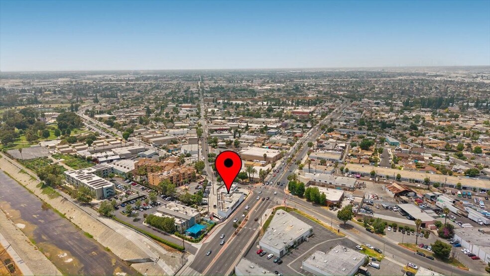 More Photos Of 6730 E Florence Ave, Bell Gardens Service For Sale