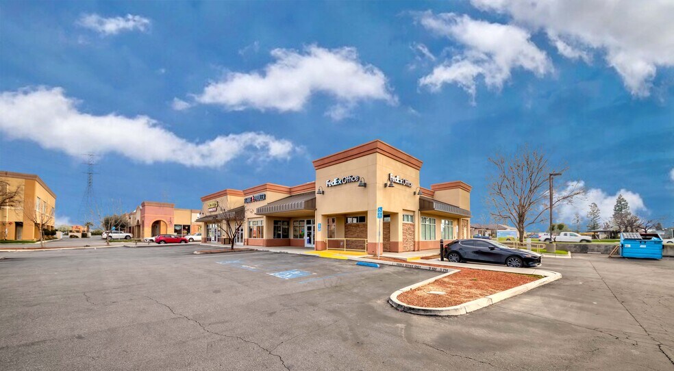 More Photos Of 3505 Coffee Rd, Bakersfield Freestanding For Sale