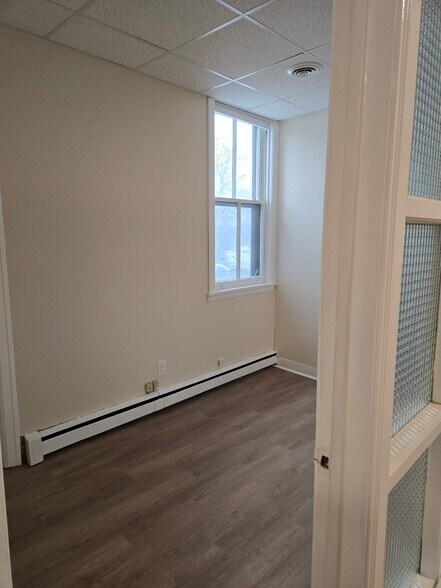 More Photos Of 104 Linwood Ave, Buffalo Funeral Home For Lease