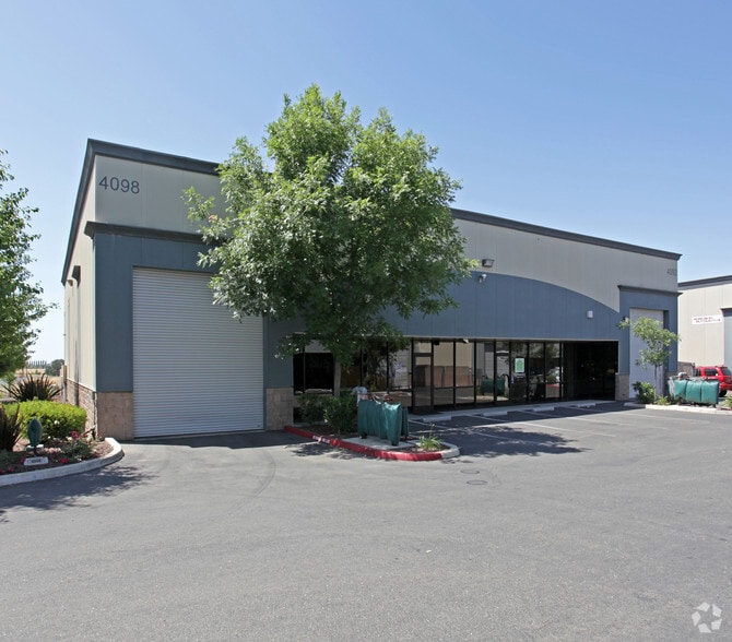 More Photos Of 4092 Cincinnati Ave, Rocklin Warehouse For Lease
