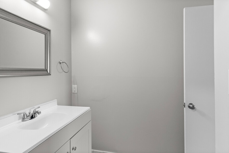 More Photos Of 407 N College St, Tullahoma Apartments For Sale