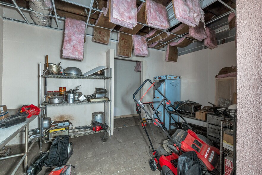 More Photos Of 1420 Martin Luther King Jr Blvd, Dallas Medical For Sale