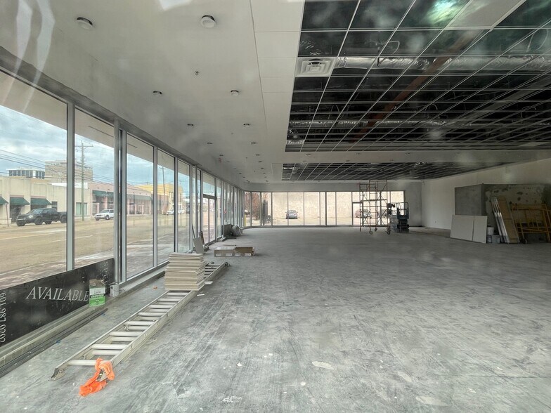 More Photos Of 430 S State St, Jackson Warehouse For Lease