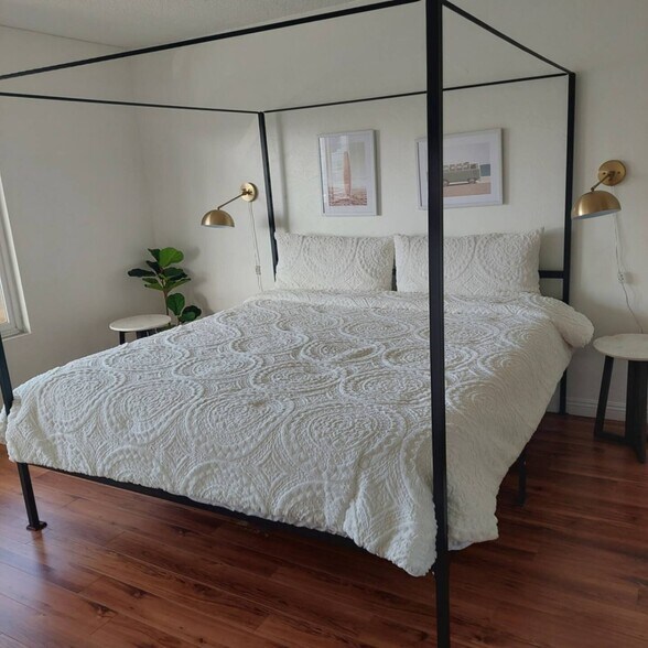 More Photos Of 332 Culver Blvd, Playa Del Rey Apartments For Sale