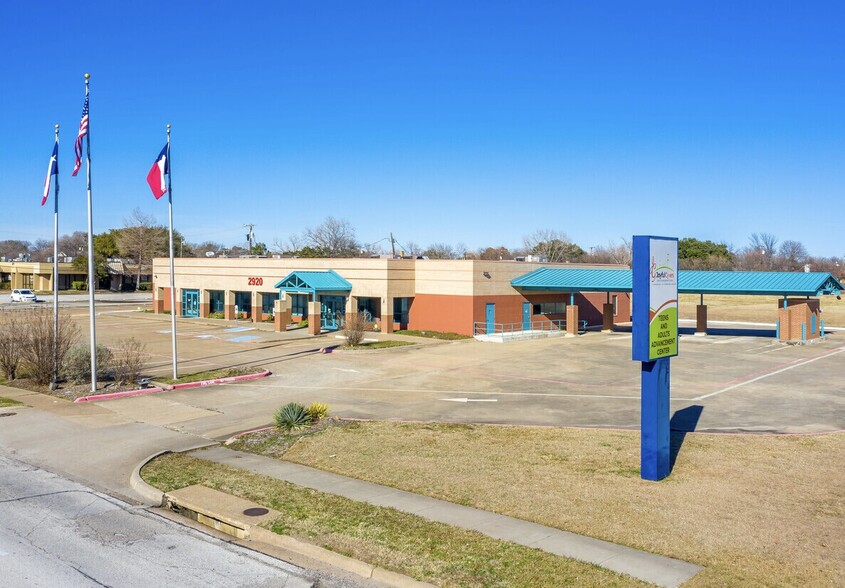 Primary Photo Of 2920 Motley Dr, Mesquite Storefront Retail Office For Lease