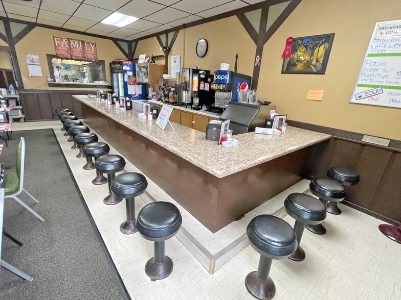More Photos Of 216 N Main St, Marion Restaurant For Sale