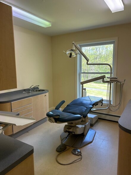More Photos Of 292 South St, Blue Hill Office For Lease