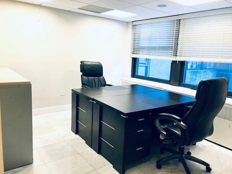 More Photos Of 34-36 W 44th St, New York Medical For Sale